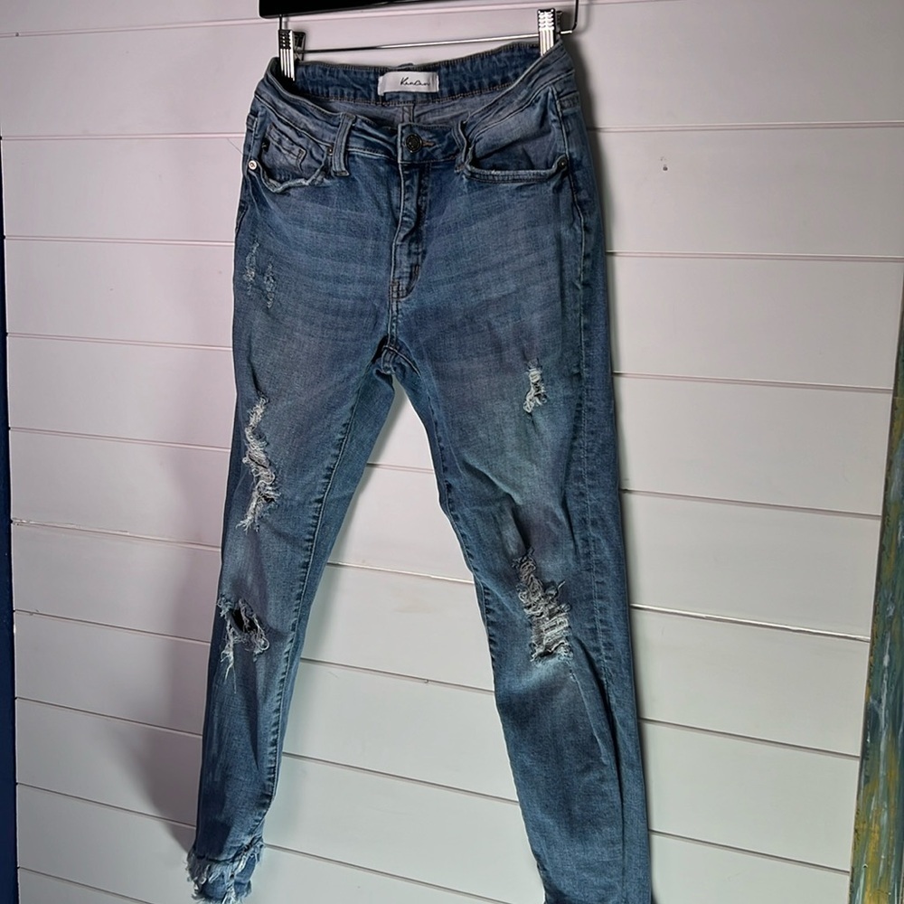 KanCan size 9 jeans. A162
